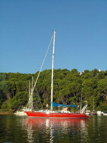 En la Cala Adaya, en el norte de Menorca, aún se puede disfrutar de una tranquilidad absoluta en medio de una naturaleza casi virgen.